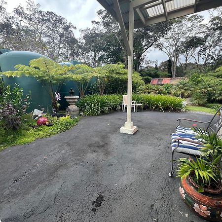 Aloha Junction Bed And Breakfast -Minutes Away From Hawaii Volcanoes National Park Buitenkant foto