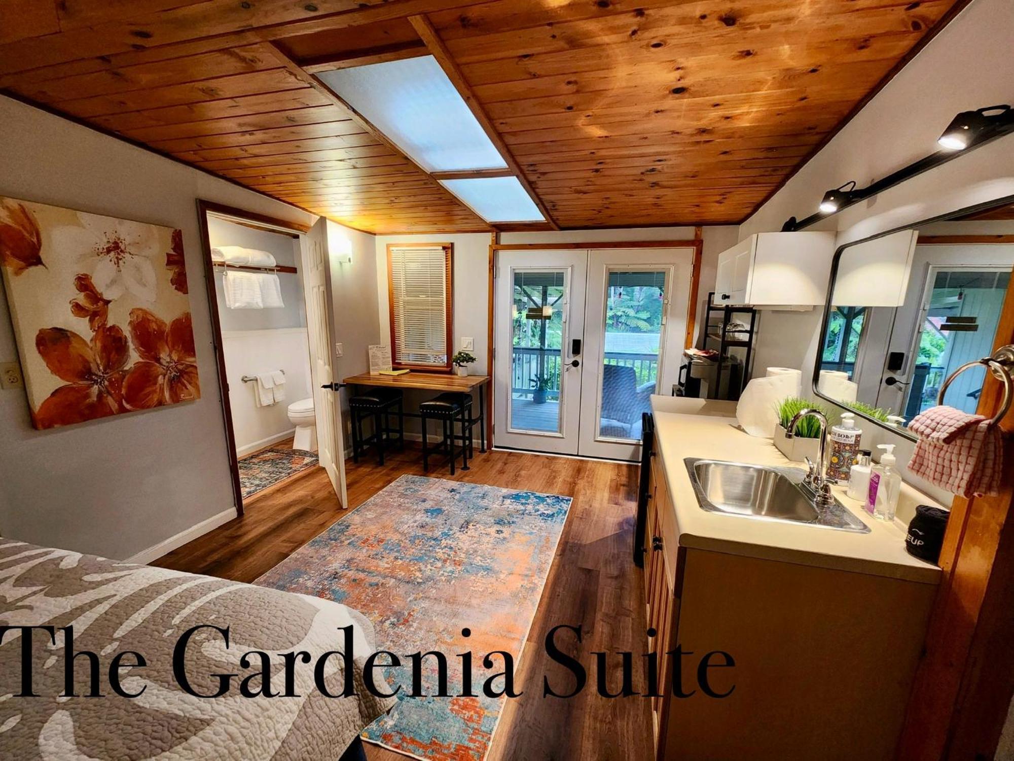 Aloha Junction Bed And Breakfast -Minutes Away From Hawaii Volcanoes National Park Buitenkant foto