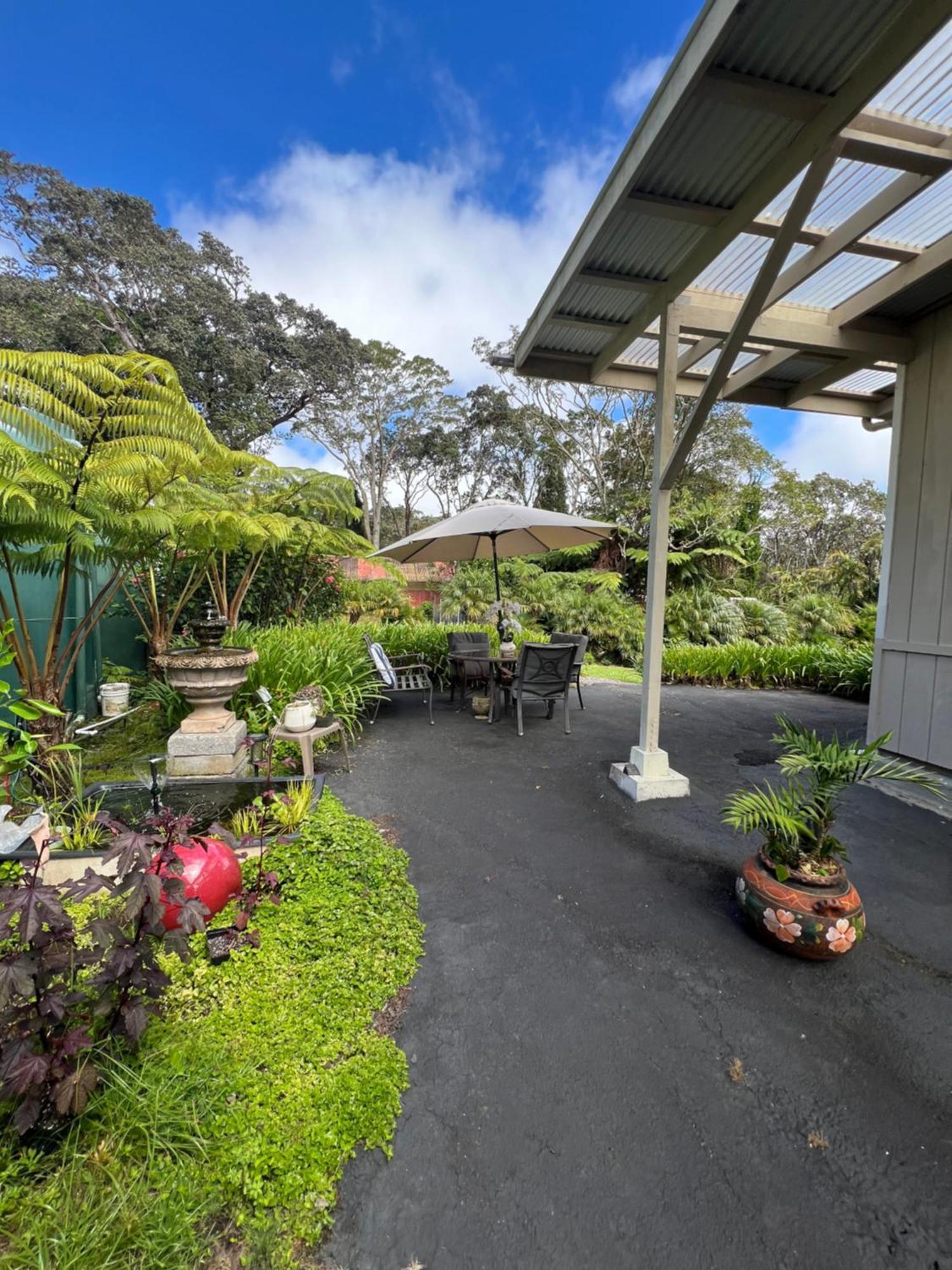 Aloha Junction Bed And Breakfast -Minutes Away From Hawaii Volcanoes National Park Buitenkant foto