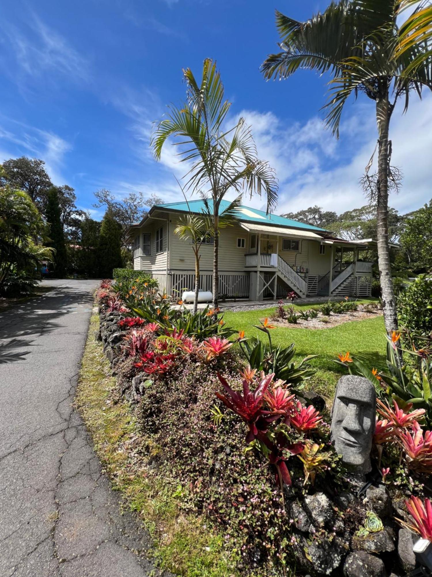 Aloha Junction Bed And Breakfast -Minutes Away From Hawaii Volcanoes National Park Buitenkant foto