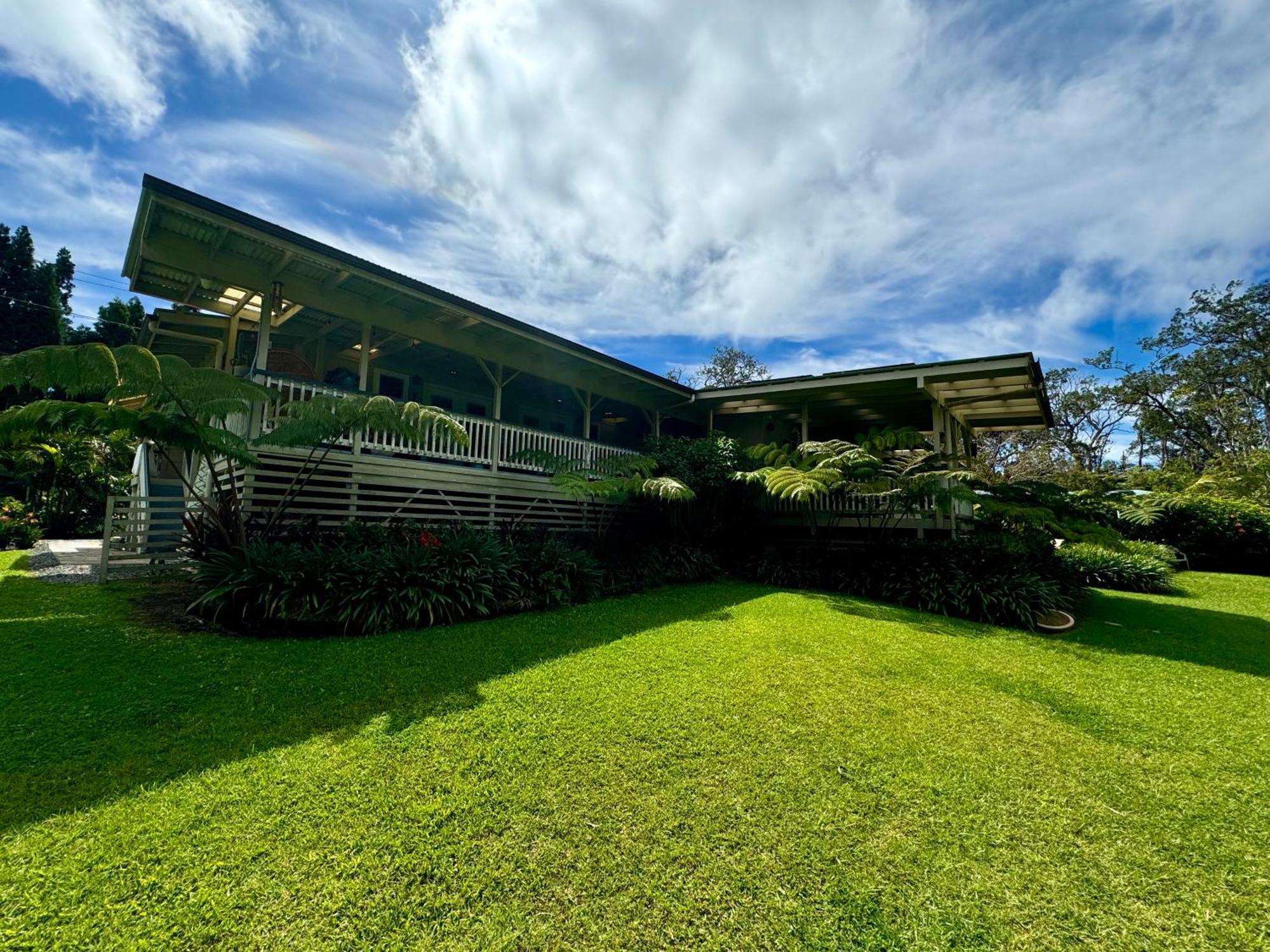 Aloha Junction Bed And Breakfast -Minutes Away From Hawaii Volcanoes National Park Buitenkant foto